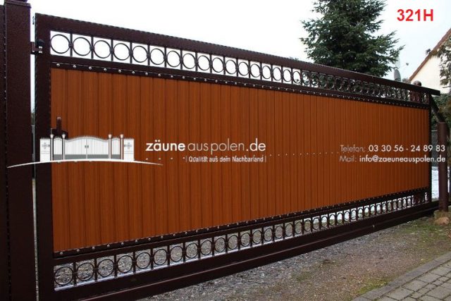 Sichtschutzzaun Tor mit Kunststoff aus Polen Zäune aus Polen