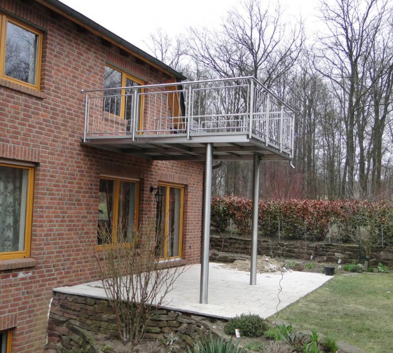 Vorstellbalkon selbsttragend aus Stahl Zäune aus Polen
