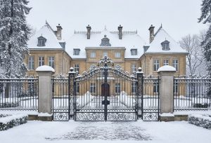 Schmiedezaun im Winter